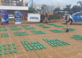 Posadas: abandonaron un bote con más de 300 kilos de droga