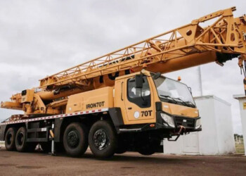 Avanza la instalación de la grúa en el puerto de Posadas