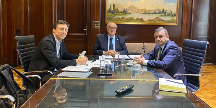 BUENAS REFERENCIAS. Trevisan se mostró optimista con la respuesta urgente de parte Nación para la industria.