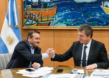 Massa se comprometió a incluir la Zona Especial Aduanera en el Presupuesto 2023