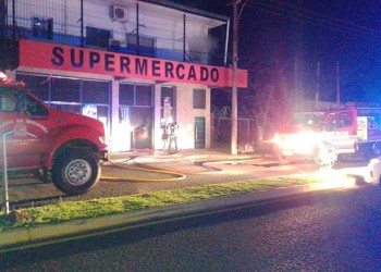 Incendio en supermercado en la madrugada posadeña