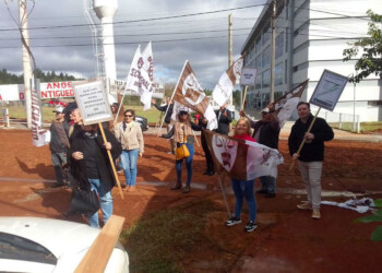 “El Gobierno exige a los empresarios que blanqueen a sus trabajadores y el mismo Poder Judicial no lo hace”