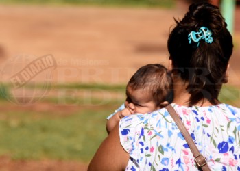 Posadas aprobó ampliación de licencias parentales a empleados municipales