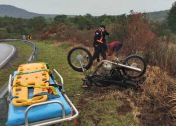 Motociclista alcoholizado perdió el control y despistó sobre la ruta 103