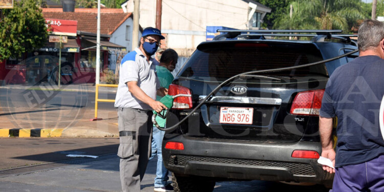 VENTAS. Cada estación de servicio tiene sus medidas establecidas al momento de vender a extranjeros.