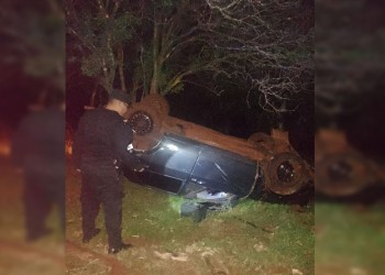 Un conductor con lesiones leves tras despiste y vuelco en Santo Pipó
