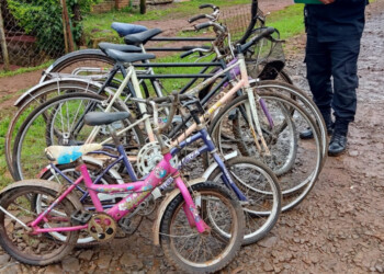 Joven robó seis bicicletas y su madre lo denunció en la policía