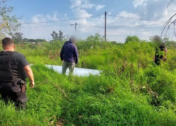 Robaron en un corralón y los materiales aparecieron tirados en un malezal