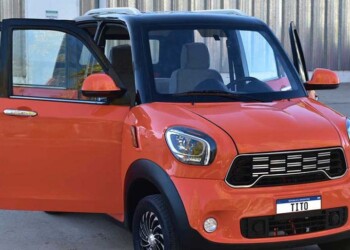 Salió a la venta Tito, el auto eléctrico argentino con 5 puertas: ¿cuánto cuesta?