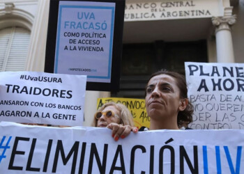 Nuevo dolor de cabeza para deudores UVA