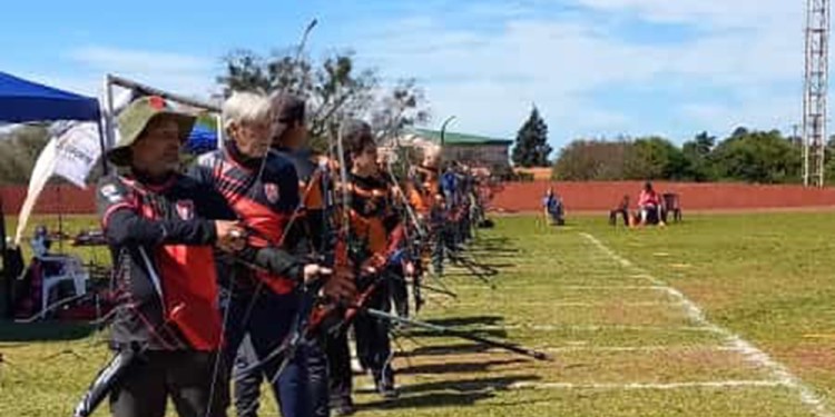 EN ACCIÓN. Los arqueros misioneros de CAPRI y AMiTA, presentes.