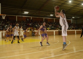 La segunda del Provincial arranca con un clásico
