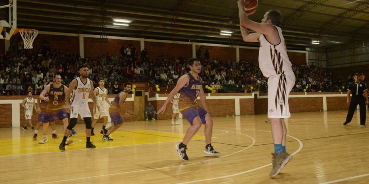 OBJETIVOS. Los dos equipos eldoradenses quieren jugar la Liga Federal.