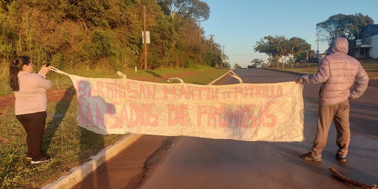 MOVILIZADOS. Las carencias en el barrio San Martín son muchas y las respuestas “llegan a cuentagotas”, indicaron los vecinos.