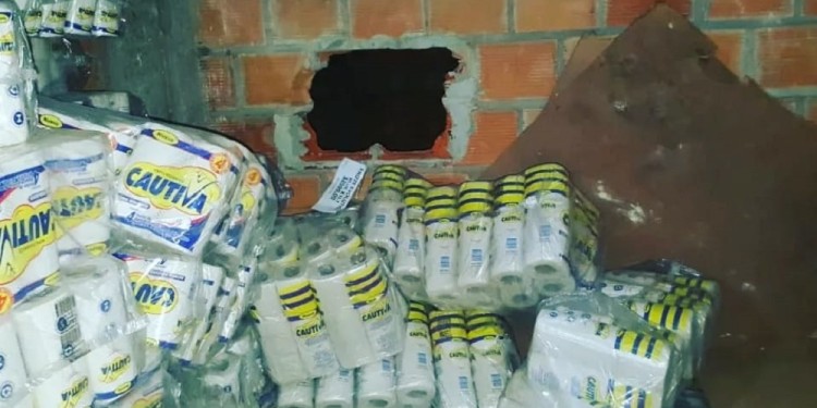 INGRESO. El delincuente rompió dos filas de ladrillos huecos.