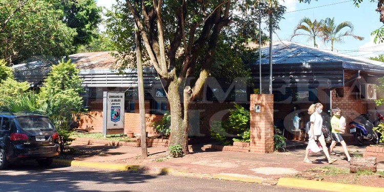 PRESENTACIÓN. Por la jurisdicción del barrio donde ocurrió, la denuncia fue en la Comisaría de la Mujer Zona Oeste.