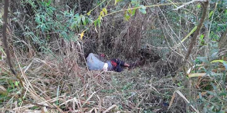 LESIONADO. El sospechoso del femicidio fue hallado al costado de la ruta nacional 101 cerca del Paraje El Pesado.
