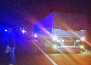 Motociclista murió tras chocar contra un camión