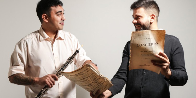 PROTAGONISTAS. Los solistas de la noche serán: Luciano Leo (oboe) y Marcos Domanchuk (piano), bajo la dirección de Adrián Llano.