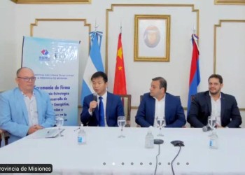 Misiones firmó un acuerdo con empresa china para obras de la tercera planta fotovoltaica