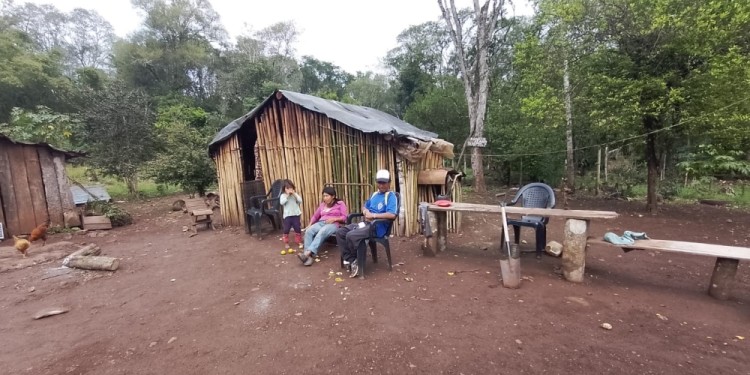 CERCANA. A comparación de otras comunidades más adentradas, Paranaí Tekové se ubica a unos metros de la ruta 12.