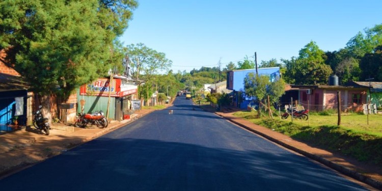 CUADRA POR CUADRA. La Municipalidad de Posadas ya avanzó con obras en 77 chacras y 21 barrios en los casi 3 años de mandato de “Lalo”.