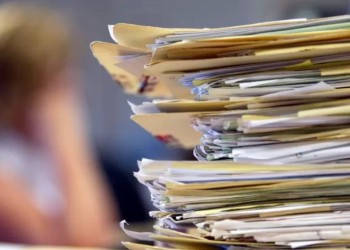 Presos del sistema y la burocracia, nuestro editorial de hoy