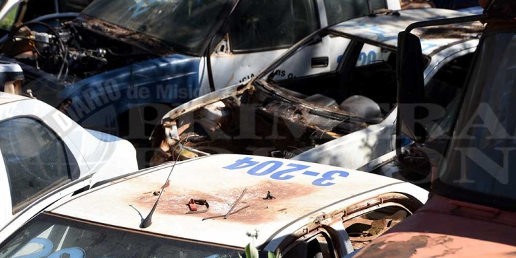 Compactarán unos 120 móviles de la Policía que se encuentran en desuso