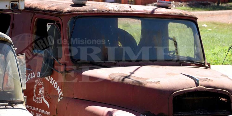 Compactarán unos 120 móviles de la Policía que se encuentran en desuso