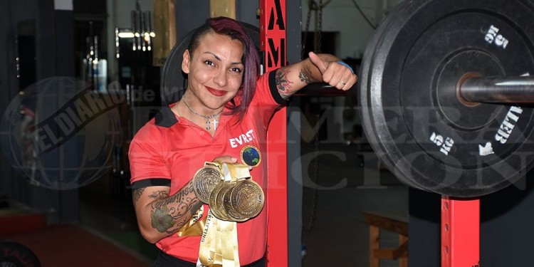 Carina Chavez la multicampeona misionera que quiere seguir haciendo historia dentro del powerlifting.