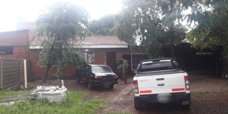 ESCENARIO. En la vivienda de calle Artigas de Puerto Iguazú, ocurrió el homicidio de Mendes y el abuso a su novia.