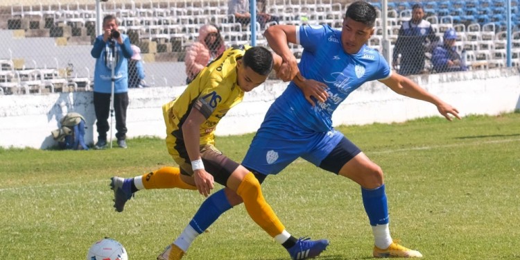 NO PUDO. El conjunto misionero terminó con las manos vacías en Salta. (Fotos gentileza J.Touzeau/El Tribuno).