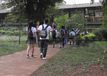 Unos 14 mil alumnos de quinto y segundo año participan de la Encuesta de Bienestar