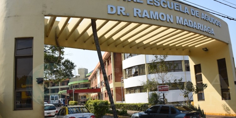 EN TERAPIA. El alumno sigue con asistencia respiratoria mecánica.