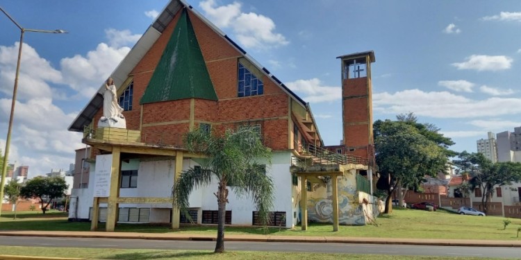 ARRAIGO. Los vecinos de Villa Blosset siempre muestran su gran devoción por María Stella Maris.