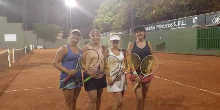PREPARADAS. Las chicas entrarán en acción a partir de mañana.