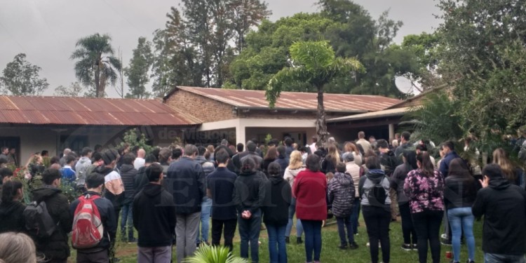 Luis falleció el 9 de septiembre y sus restos fueron despedidos ante numerosos amigos y seres queridos.