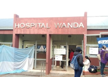 Wanda: trabajadoras continúan con reclamo al Ministerio de Salud