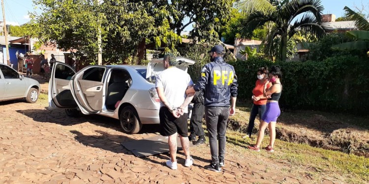 CAPTURA. El colombiano fue detenido mientras paseaba por Puerto Iguazú a bordo de un Chevrolet Cobalt.