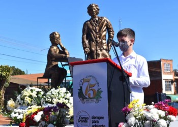 Campo Grande se viste de fiesta para celebrar junto a los docentes