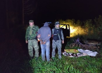 Con dos escopetas en su poder, detienen a cazador furtivo en San Vicente