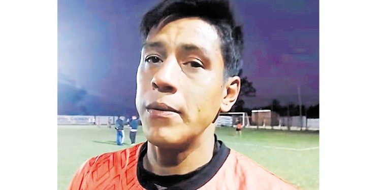 Walter Cuenca, arquero de "Deportivo Roca"