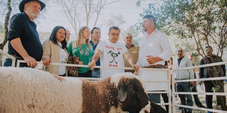 TRABAJO. La cuenca está conformada por unas 450 familias agricultoras y criadoras de ovinos y caprinos. Son ochos los municipios que la integran.