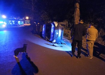 Una posadeña despistó con el auto frente a la capilla San Cayetano