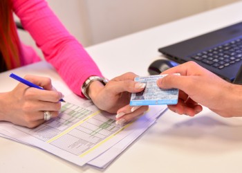 En el interior obtener la licencia de conducir puede costar casi nueve mil pesos