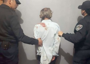 Lo juzgan por asesinar de ocho puntazos al compañero de tragos