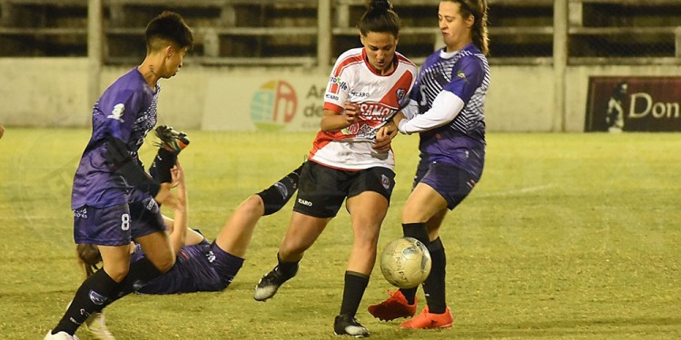 REVANCHA. Guaraní se sacó la espina que le quedó tras el último enfrentamiento ante Atlético Oberá y celebró en casa.