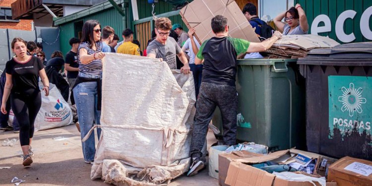 EXITOSO RECICLADO. En la primera edición hubo una gran respuesta de las escuelas posadeñas al concurso.