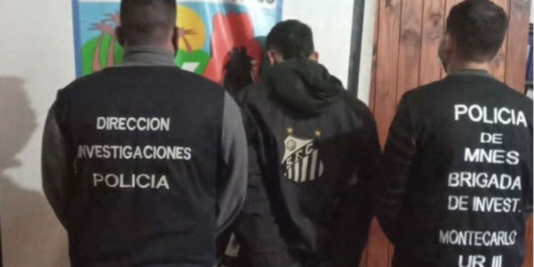 DETENCIÓN. El primero de los sospechosos fue detenido en el barrio San Lorenzo de Montecarlo.