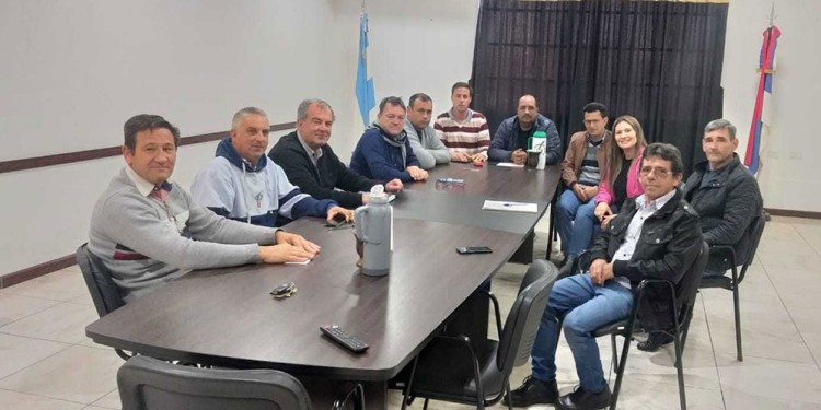 MOVILIZACIÓN ACORDADA. El martes se reunieron en San Vicente los dirigentes misioneros y consensuaron participar en la protesta en CABA